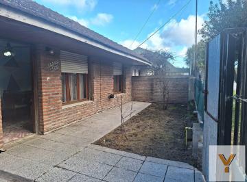 Casa · 65m² · 3 Ambientes · 2 Cocheras · Casa en Venta - 2 Dorm. 2 Baños - Cochera - 433 m² - Bosque Grande, Mar del Plata