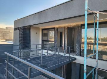 Departamento · 72m² · 4 Ambientes · 1 Cochera · Venta Departamento en Pozo en Barrio Privado