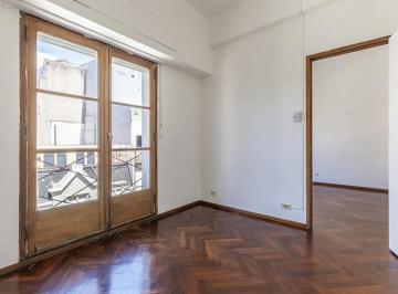 Departamento · 32m² · 2 Ambientes · Dos Ambientes con Balcón en Recoleta. Luz y Sol. Piso Alto