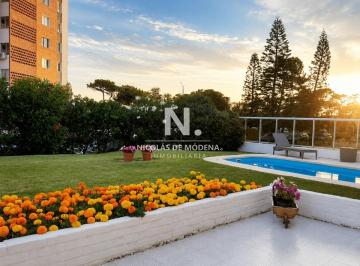 Foto1 · Casa de 5 Dorm., con Piscina y Parrillero en Mansa, Punta del Este
