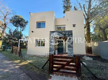 Casa · 90m² · 3 Ambientes · 1 Cochera · Casa en Villa Gobernador Udaondo