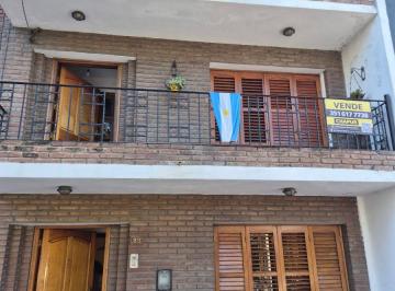 Casa de 4 ambientes, Córdoba · Casa de 47 m² con 2 Habitaciones en Venta en San Martín