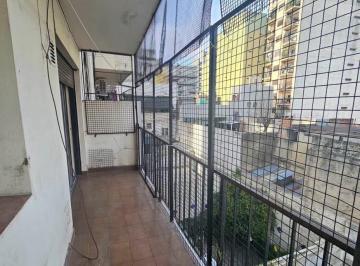 Departamento · 71m² · 4 Ambientes · Departamento 4 Amb en Excelente Ubicacion!