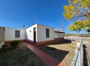 Casa de 6 ambientes, Fray Luis Beltrán · Inprogroup Vende Casa