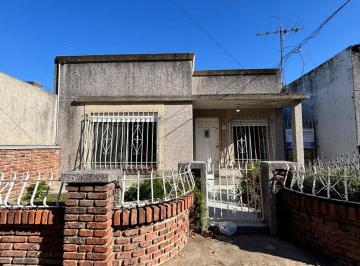 Casa · 86m² · 3 Ambientes · Venta Casa 3 Ambientes Villa España Amplio Parque