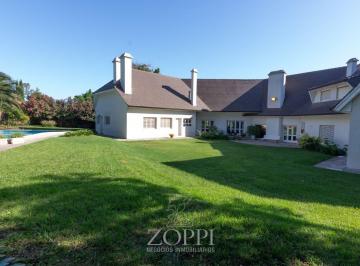 Casa de 4 ambientes, Bahía Blanca · Impecable Casa en Palihue