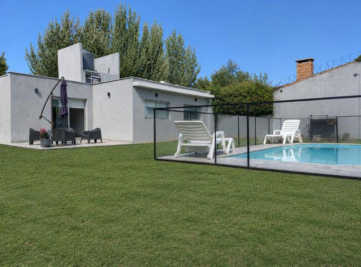 Casa en alquiler en Barrio Casa Grande (Ex Barrio Will-Ri) · 4 ambientes