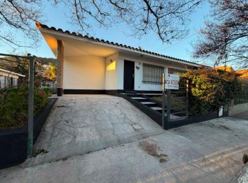 Casa de 3 ambientes, Villa Carlos Paz · Casa en La Cuesta