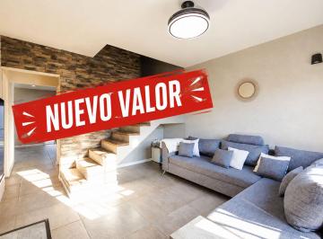 Casa · 149m² · 4 Ambientes · 1 Cochera · Venta PH 4 Amb Al Frente C/ Cochera y Patio.