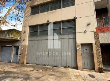Depósito · 1500m² · 3 Cocheras · Depósito en Paternal