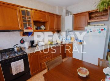 Departamento · 81m² · 6 Ambientes · 1 Cochera · Duplex en Edificio Typac con Cochera