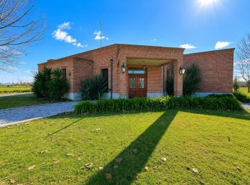 Casa · 202m² · 5 Ambientes · 2 Cocheras · Venta Casa en Fincas de San Vicente II