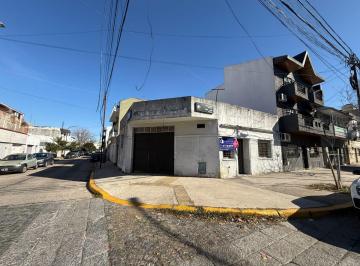 Casa de 3 ambientes, Liniers · Casa en Planta Baja con Local, Cochera y Patio | Ideal Vivienda o Inversión