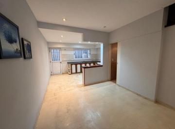 Casa · 93m² · 4 Ambientes · 1 Cochera · Venta PH Tipo Casa 4 Amb C/ Cochera en Quilmes