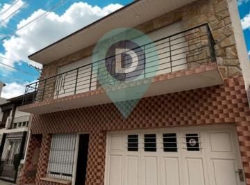 Casa · 200m² · 4 Ambientes · 2 Cocheras · Alquiler 24 Meses - Casa 4 Amb - Zona Chauvin
