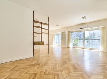 Departamento · 132m² · 4 Ambientes · Venta Departamento 4 Ambientes con Dependencia y Seguridad en Recoleta Puro Silencio y Luz
