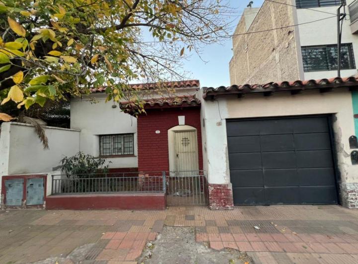 Terreno · 215m²