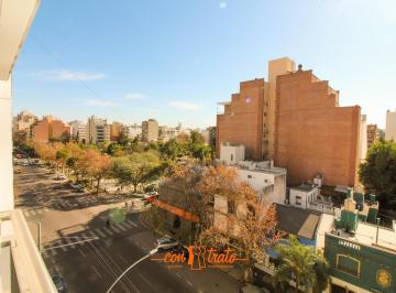 Departamento · 45m² · 3 Ambientes · Depto. 1 Dorm C/ Balcón Piso Alto C/ Vista a Plaza! Piscina, Sum