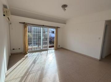 Departamento · 58m² · 3 Ambientes · Alquiler 24 Meses - PH 3 Ambientes con Balcón Saliente - Muy Luminoso