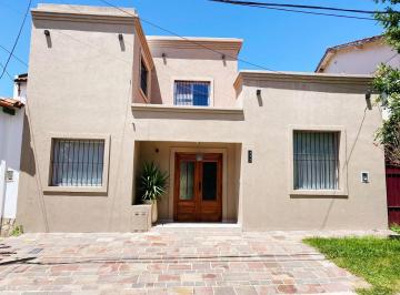 Casa · 150m² · 4 Ambientes · Casa - Punta Chica