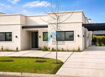 Casa · 181m² · 5 Ambientes · 5 Cocheras · Casa en Venta en Santo Tomas, Derqui, Pilar
