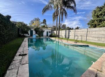 Casa · 147m² · 4 Ambientes · 1 Cochera · Venta Casa 4 Amb C/ Jardin y Pileta en Ituzaingo Norte