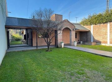Casa de 4 ambientes, Almirante Brown · Casa en Venta Adrogue