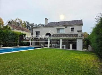 Casa · 298m² · 6 Ambientes · 1 Cochera · Casa en Venta en Haras La Pradera, Pilar, G. B. a. Zona Norte