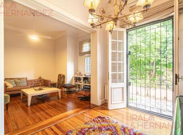 Casa · 220m² · 7 Ambientes · Venta Casa en Lomas de Nuñez con Jardín