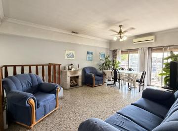 Casa · 133m² · 4 Ambientes · Departamento en Alquiler en Avellaneda
