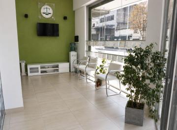 Local comercial , Avellaneda · Local de 180 M.2 con Doble Altura en Ingreso en Excelente Ubicación.