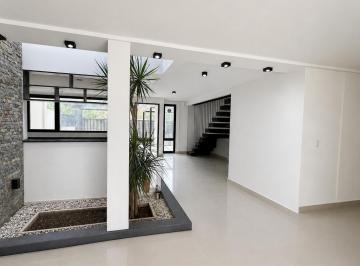 Casa de 5 ambientes, Córdoba · Dúplex en Alquiler Villa Rivera Indarte 3 Dorm. 3 Baños 2 Cocheras
