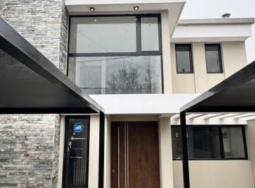 Casa de 5 ambientes, Córdoba · Dúplex en Alquiler Villa Rivera Indarte 3 Dorm. 3 Baños 2 Cocheras