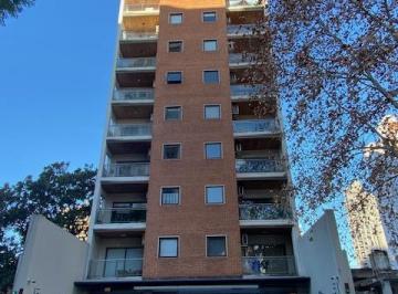 Departamento · 75m² · 3 Ambientes · 1 Cochera · Hermoso Semipiso en "Las Lomitas"