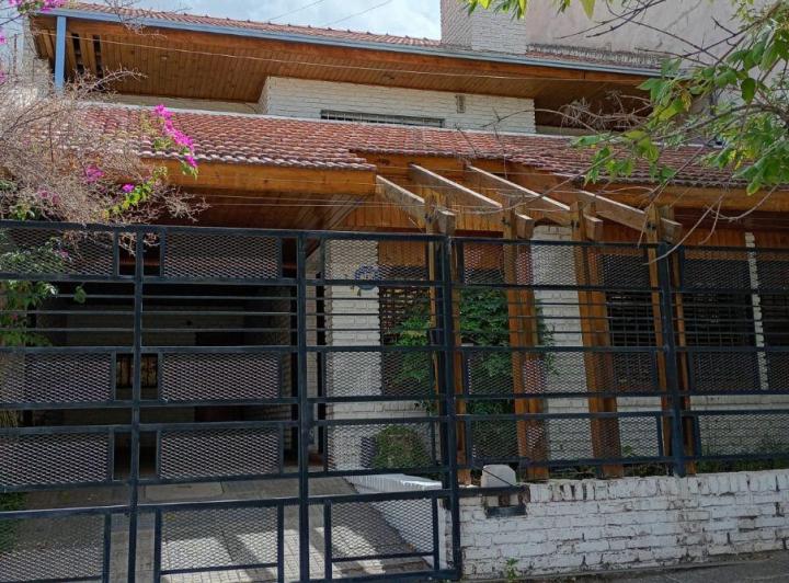 Casa · 310m² · 1 Ambiente · 2 Cocheras