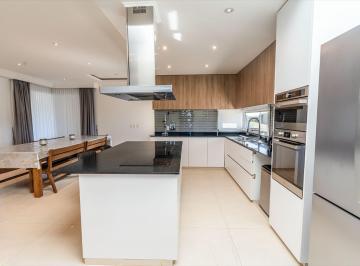 Casa · 130m² · 5 Ambientes · 2 Cocheras · Venta Casa 5 Amb Barrio Cerrado Prados de La Vega