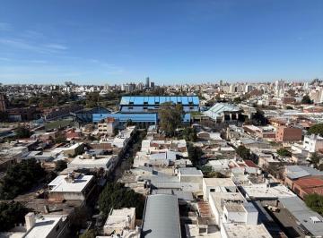 Departamento · 100m² · 4 Ambientes · Alquilo Departamento de 3 Dorm. con Excelentes Vistas en Barrio Alberdi