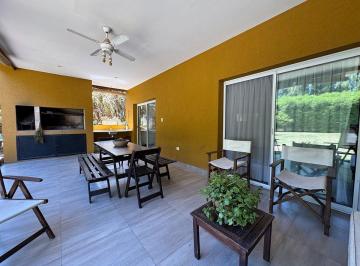 Casa · 145m² · 4 Ambientes · 3 Cocheras · Casa San Agustin Una Planta C/pileta Muy Versatil
