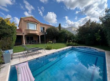 Casa · 310m² · 5 Dormitorios · 3 Cocheras · Casa en Venta 5 Dorm. en Palmares, 2da Etapa