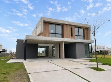 Casa · 184m² · 5 Ambientes · 2 Cocheras · Casa en Venta en Puertos, Escobar, G. B. a. Zona Norte