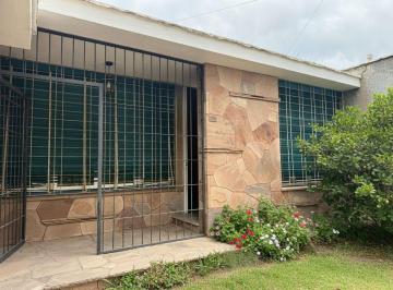 Casa de 5 ambientes, Godoy Cruz · Casa en Venta Godoy Tres Dorm. Apta Crédito Hipotecario. Calefacción