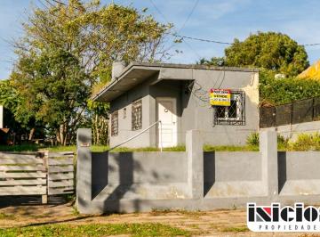 Casa de 2 ambientes, Mar de Ajó · Casa Sola en Lote - C1101