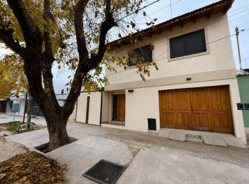 Casa de 6 ambientes, Godoy Cruz · Casa en Venta en Carrodilla, Barrio Los Olivos III
