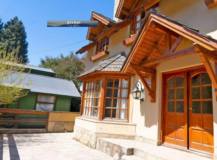 Casa · 150m² · 6 Ambientes · 1 Cochera