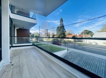 Departamento · 65m² · 3 Ambientes · 1 Cochera · Venta Apartamento de 2 Dorm. con Gran Terraza en Punta del Este