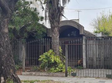 NFX-NFX-162_2 · Casa en Venta en Villa Luzuriaga con Jardín y Quincho