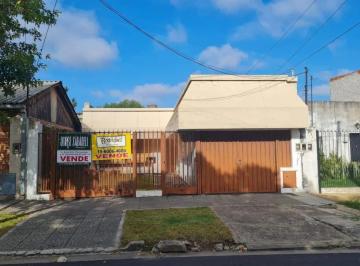 NFX-NFX-30_2 · Casa en Venta en Villa Luzuriaga
