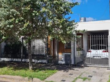 NFX-NFX-37_2 · Casa en Venta en Villa Luzuriaga