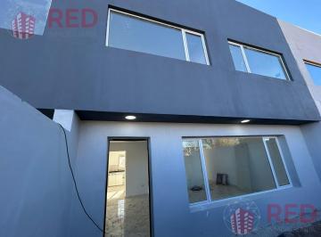 PH · 117m² · 5 Ambientes · PH de 3 Dorm. en Plottier
