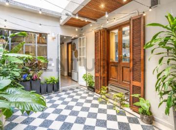 PH · 192m² · 3 Dormitorios · 1 Cochera · PH Reciclado Sin Expensas | Cochera, Patios y Gran Master Suite | Colegiales